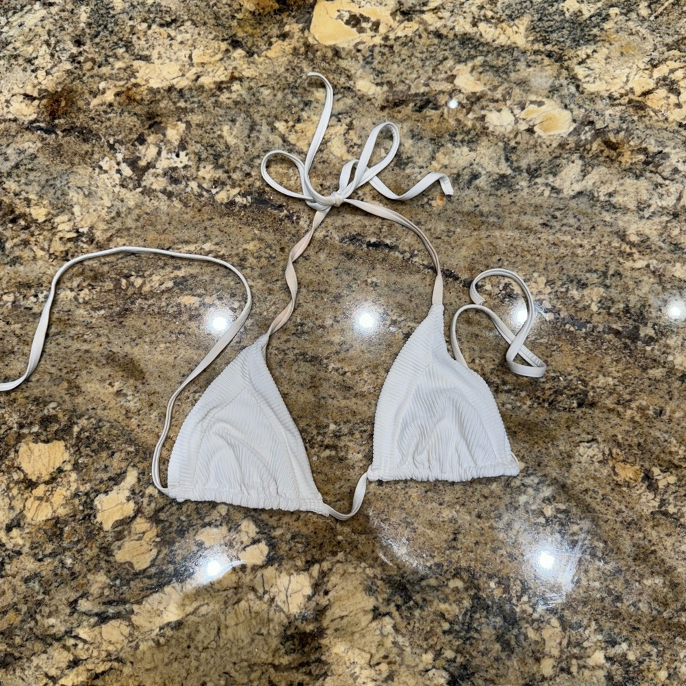 Frankies bikinis sky top